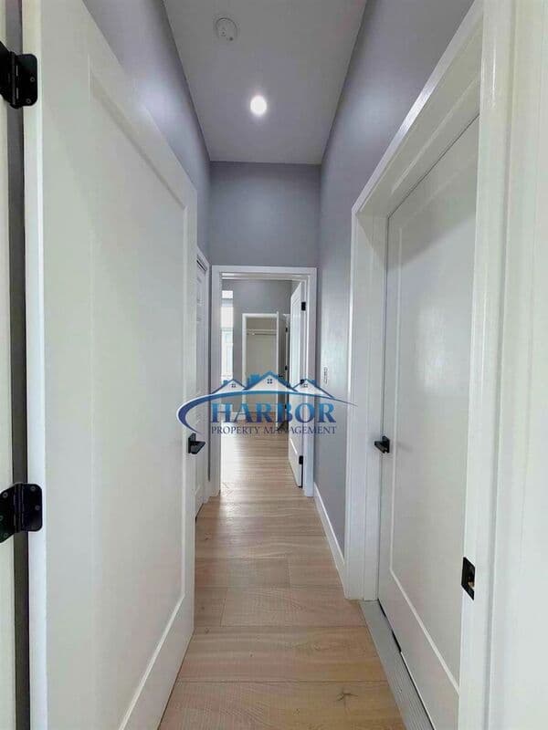 Torrance House: 2126 W 238th Street