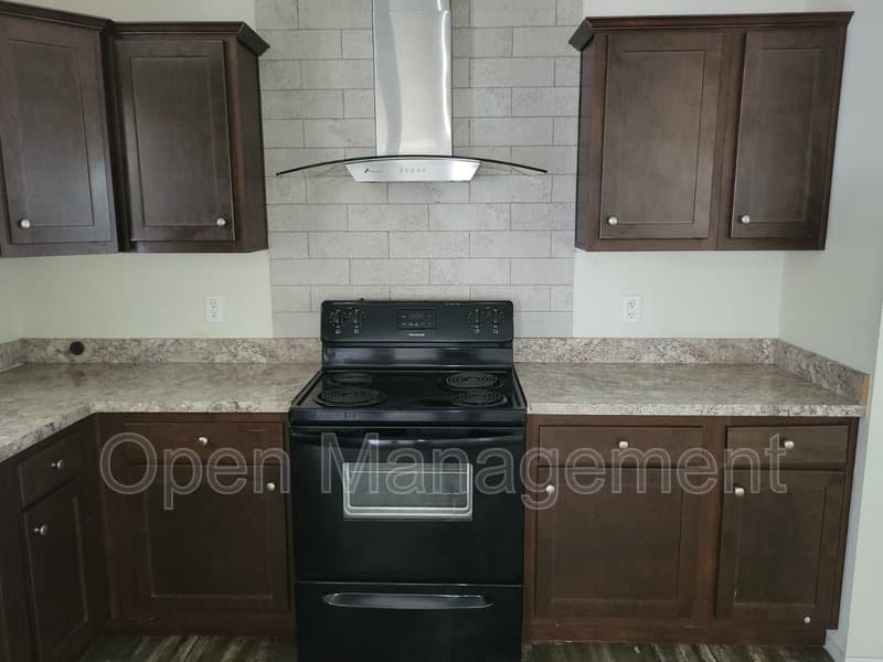 Louisville House: 3416 Kramers Ln