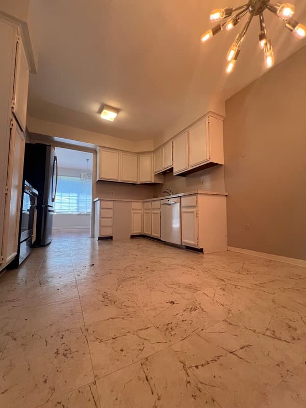 Southfield House: 26716 Summerdale - 1