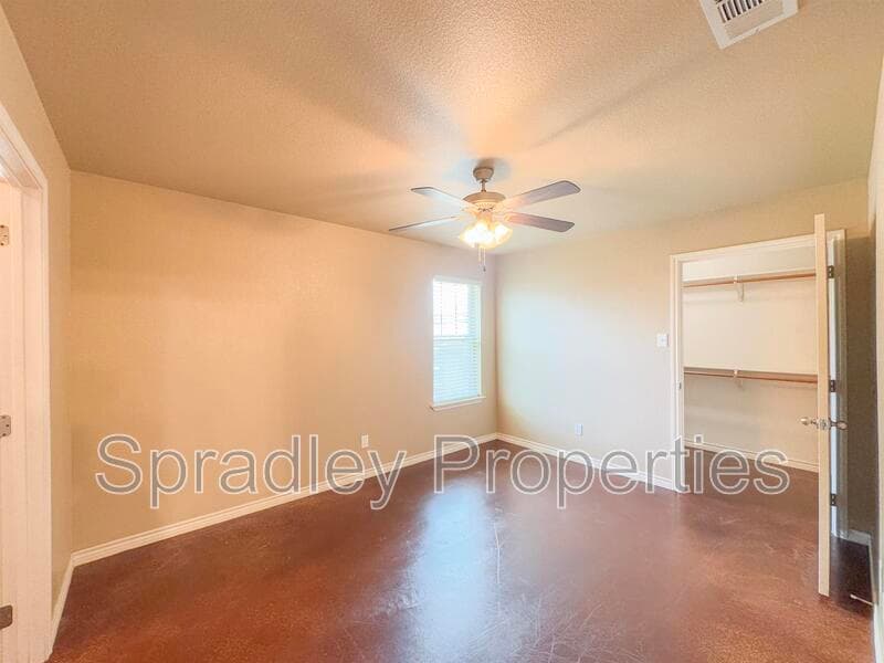 Belton Condo: 1561 Brady Way