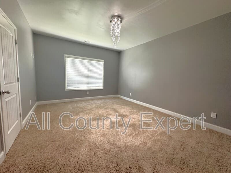 Cumming House: 4215 Hopewell Manor Drive