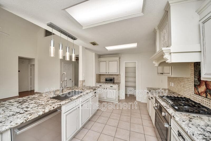 Cypress House: 22030 Gold Leaf Trail