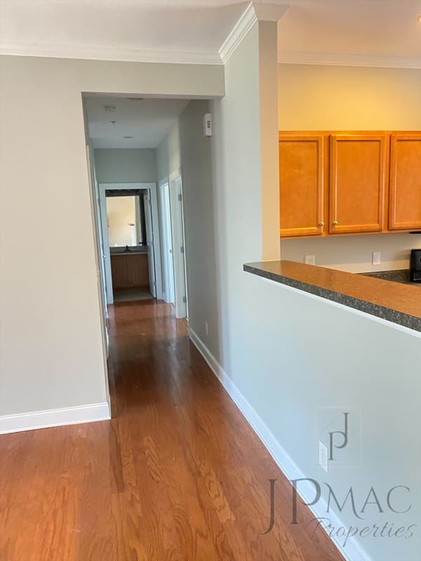 Greenville House: 364 Easterlin Way