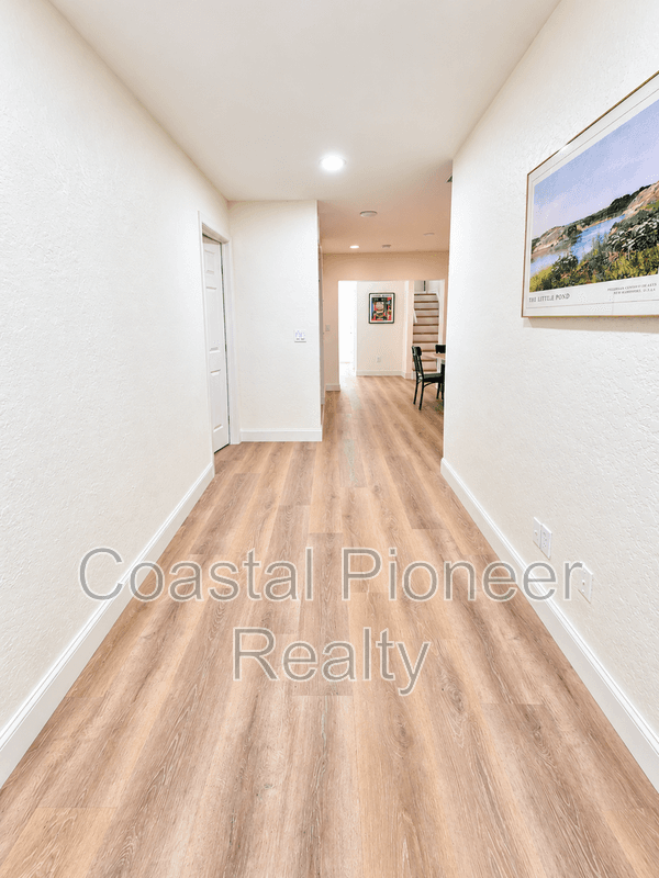 Spring Hill House: 4447 Keyes Ave