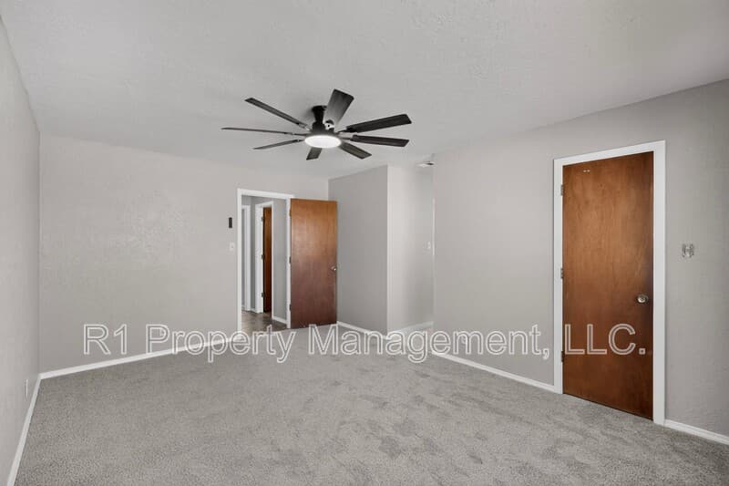 Rio Rancho House: 209 Villa Verde Drive Southeast