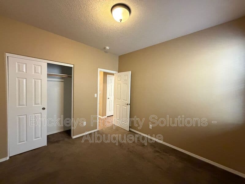 Rio Rancho House: 65 Willow Trace Court SE