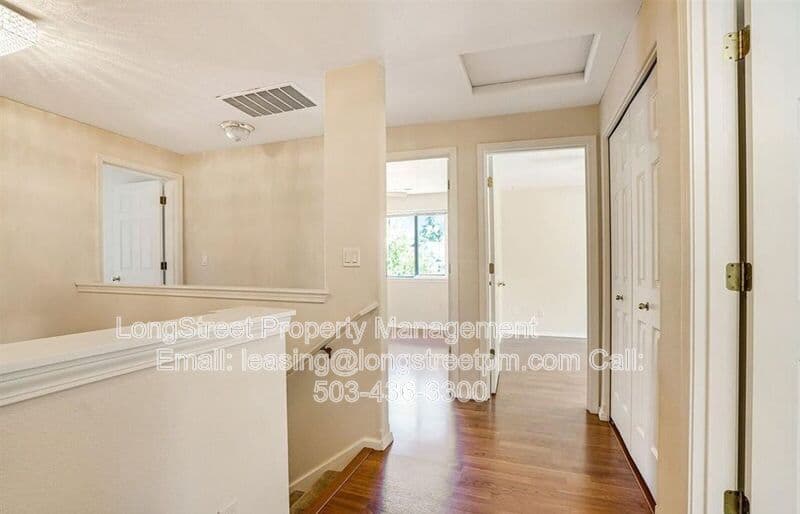 Adair Village House: 332 NE Carmen Pl