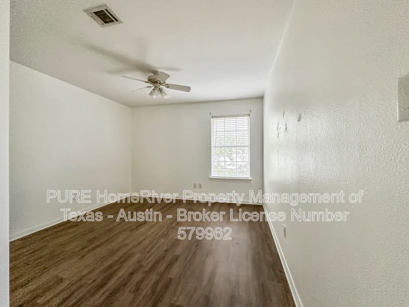 Round Rock House: 2007 Chaparral Dr