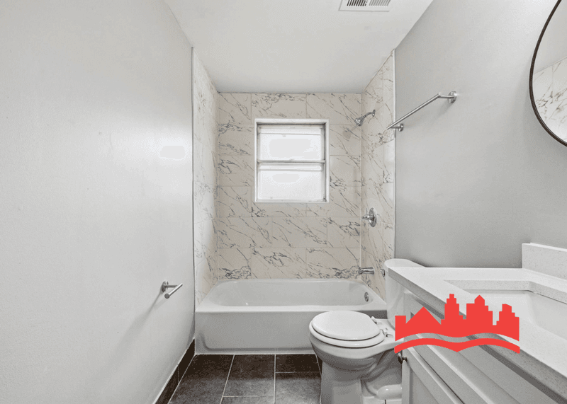Bartlett House: 3915 Clover Hill Dr