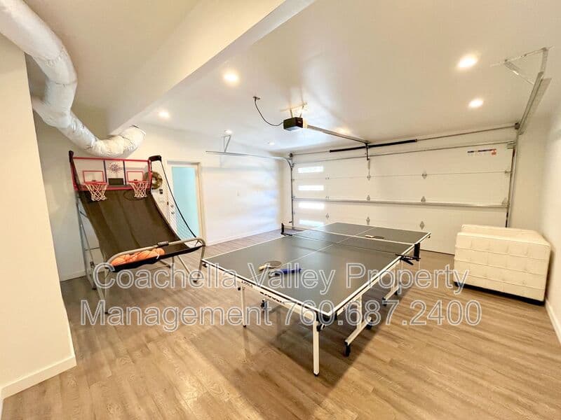 Palm Springs House: 2719 E Ventura Road