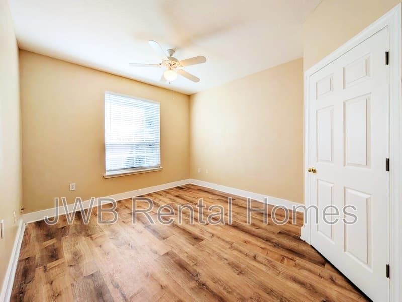 Jacksonville Condo: 10550 Baymeadows Rd #322