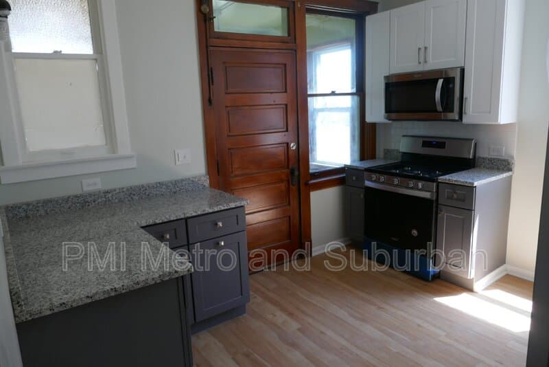 Chicago Condo: 4053 North Long Avenue