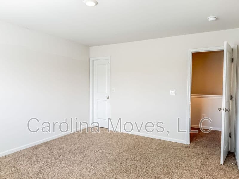 Greer House: 6 Corbel Dr