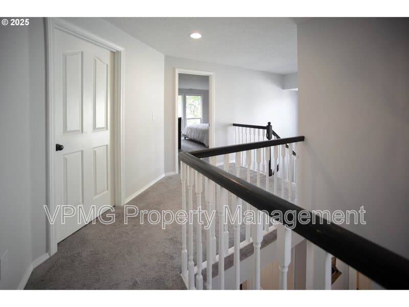 Vancouver House: 16802 Southeast 32nd Street