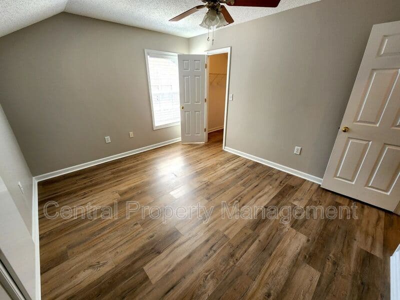Moore House: 303 Rexford Drive