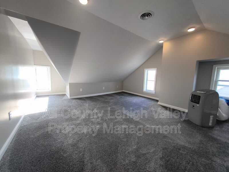 Coplay House: 37 N Front St