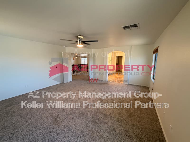 Buckeye House: 24733 W Vista Norte St