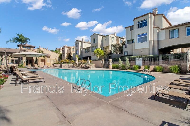 San Marcos House: 633 Kellogg Street