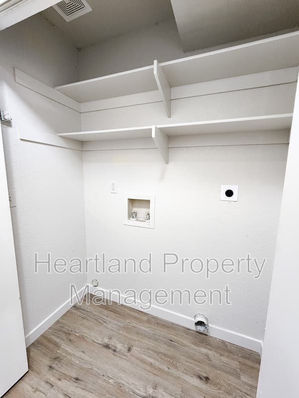 El Cajon Condo: 800 South Anza St.