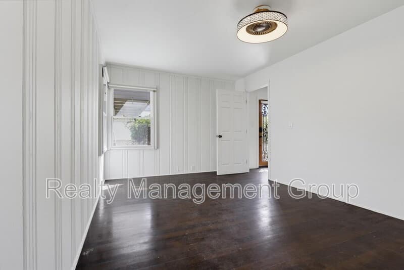 San Diego Condo: 4469 Cleveland Avenue