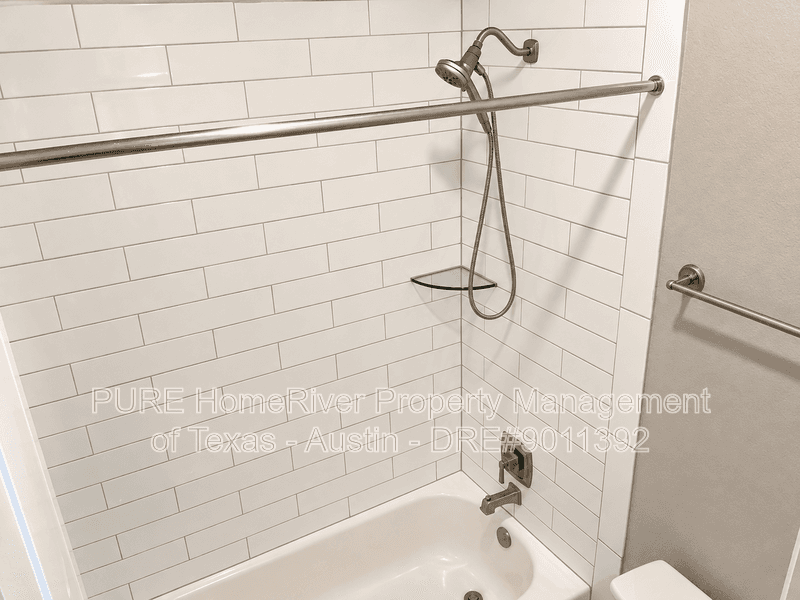 Leander House: 2416 Belen Dr