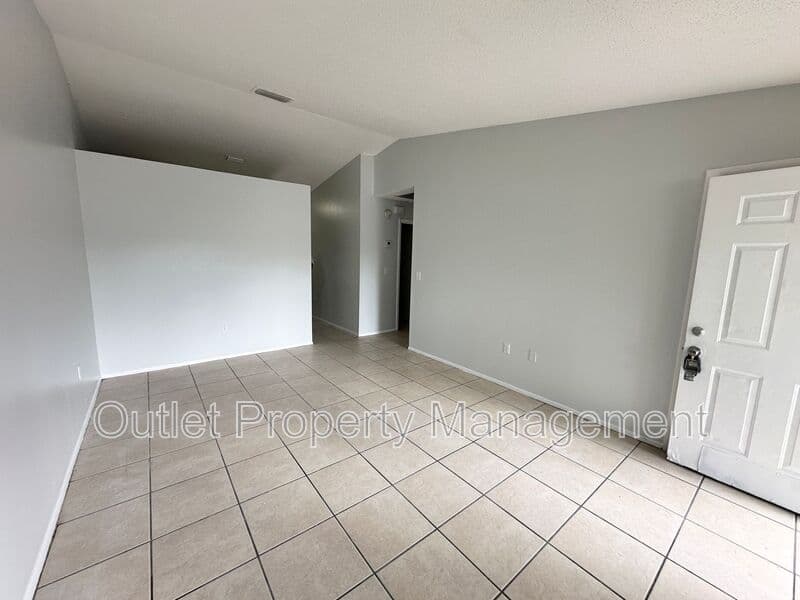 Sanford House: 1710 Ridgewood Lane