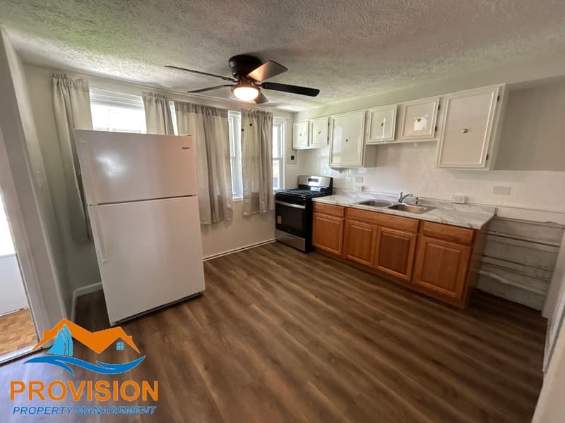 Baltimore Townhome: 2921 Freeway