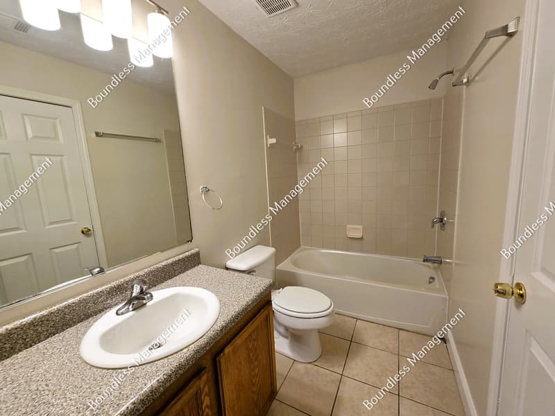 Atlanta House: 1687 Thoms Dr NW