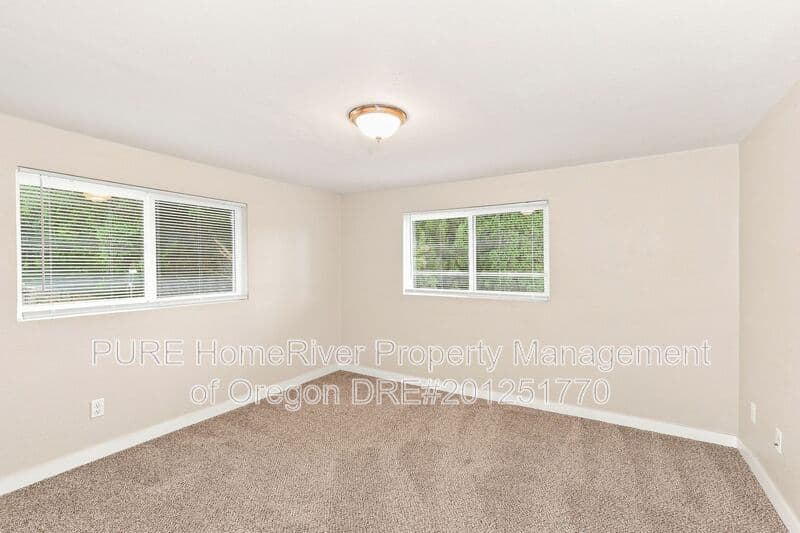 Portland Condo: 10806 NE Prescott Street
