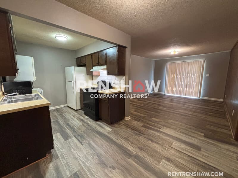 Bartlett Condo: 5352 Stage Rd
