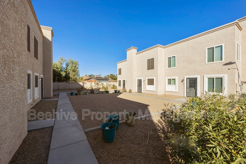 Phoenix House: 2732 E Culver St
