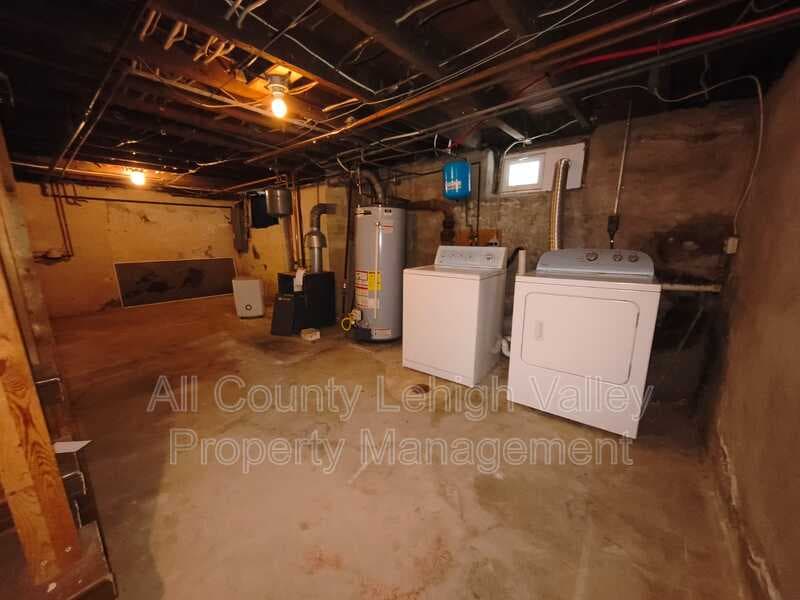 Coplay House: 37 N Front St