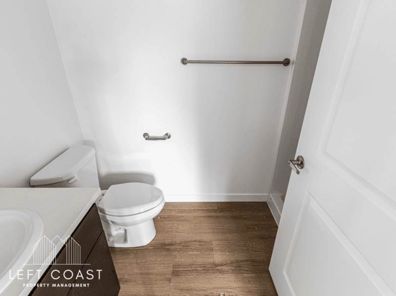 Lincoln City Condo: 680 SE Hwy 101 - 202