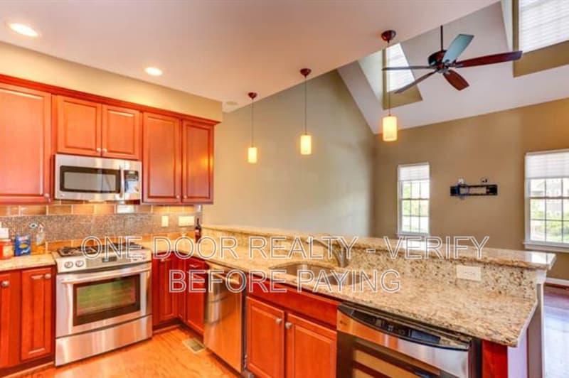 Williamsburg House: 4451 Lydias Drive