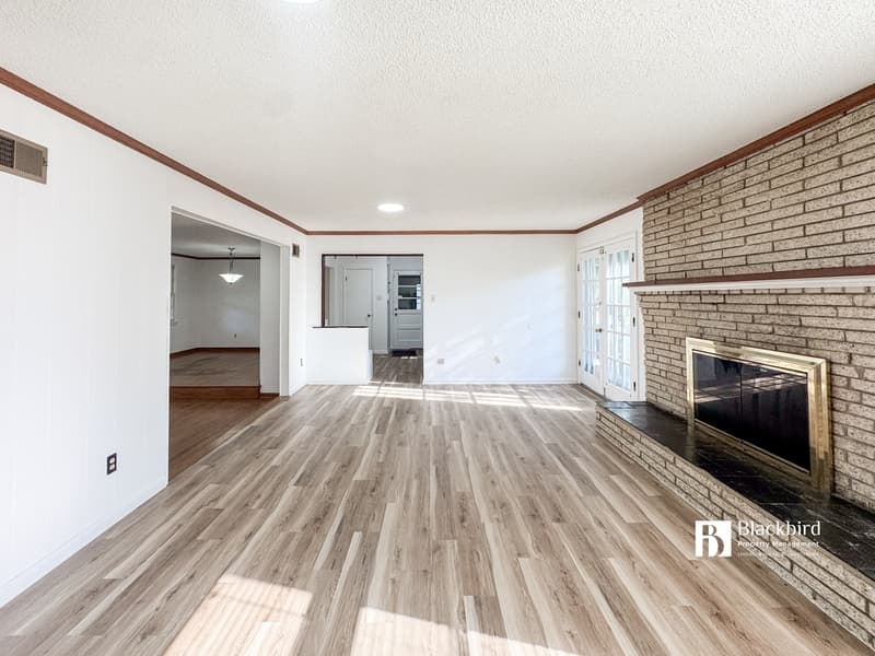 Temple Hills House: 5104 Ludlow Drive