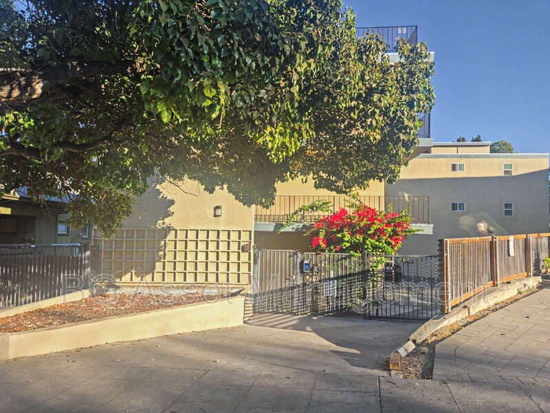 Oakland Condo: 480 Crescent Street