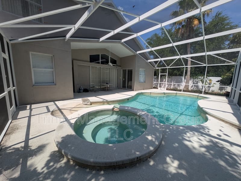 Land O' Lakes House: 10812 Deerberry Drive