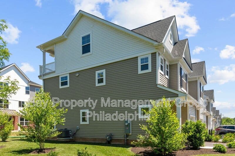 Norristown House: 230 Honey Ln