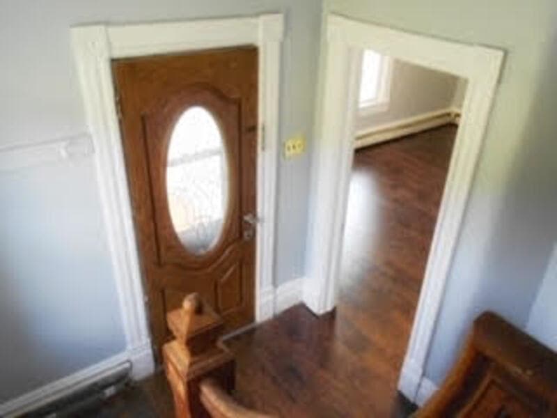 Scenery Hill House: 121 Brady Road
