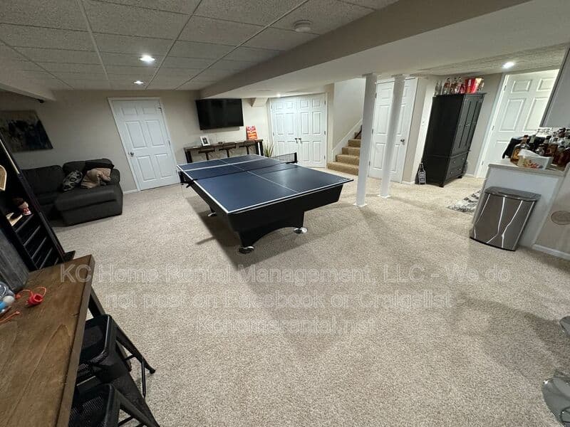Overland Park House: 11429 W 142nd Ter