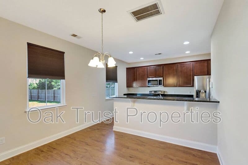 Goose Creek House: 105 Gavins Way