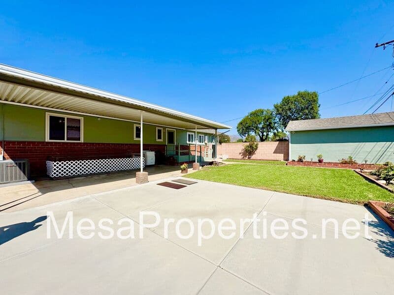 La Verne House: 2704 Park Ave