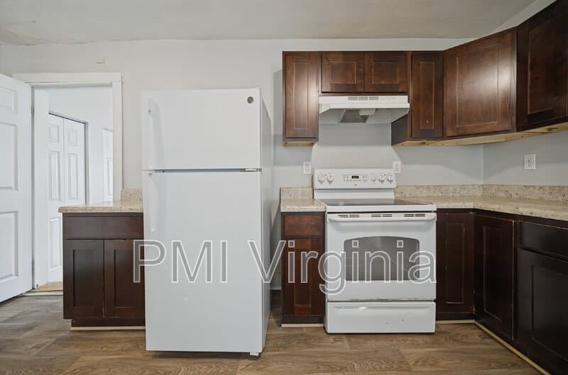 Portsmouth Condo: 16 Connor Pl