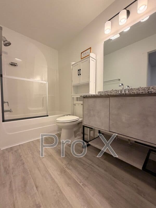 Bentonville House: 1050 Ventnor Ave