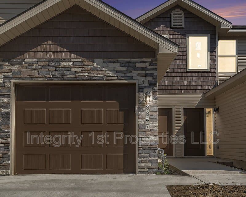 Kansas City Townhome: 8819 N Helena Ave
