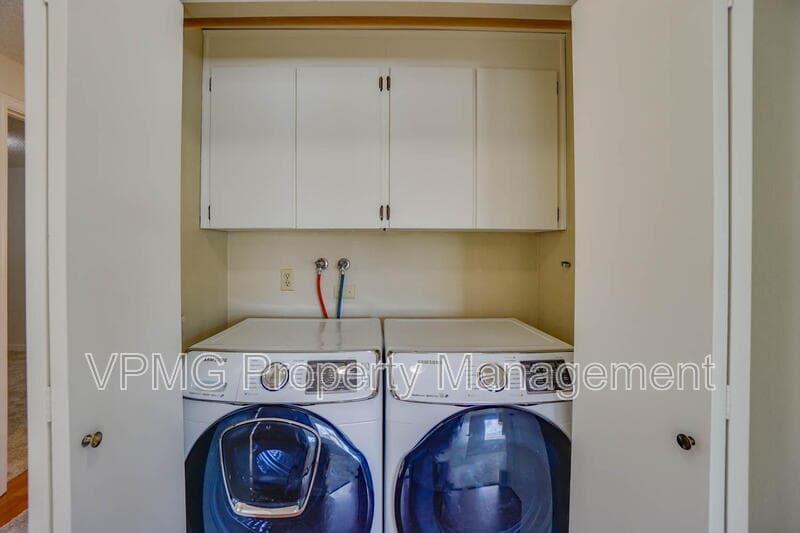 Vancouver Condo: 605 SE 121st Ave