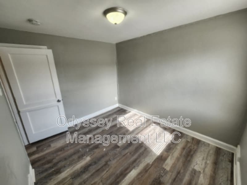 Wildwood Condo: 210 W. Spencer Ave