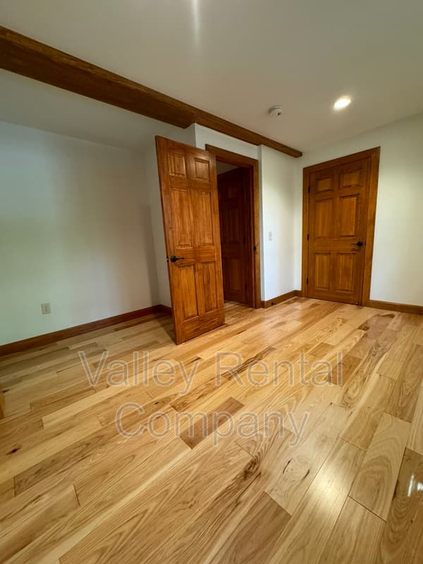 Hadley Condo: 4 Lawrence Plain Road - 1