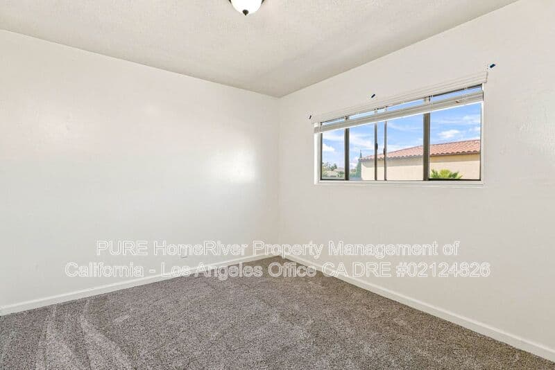 Gardena House: 1433 W 145th Street