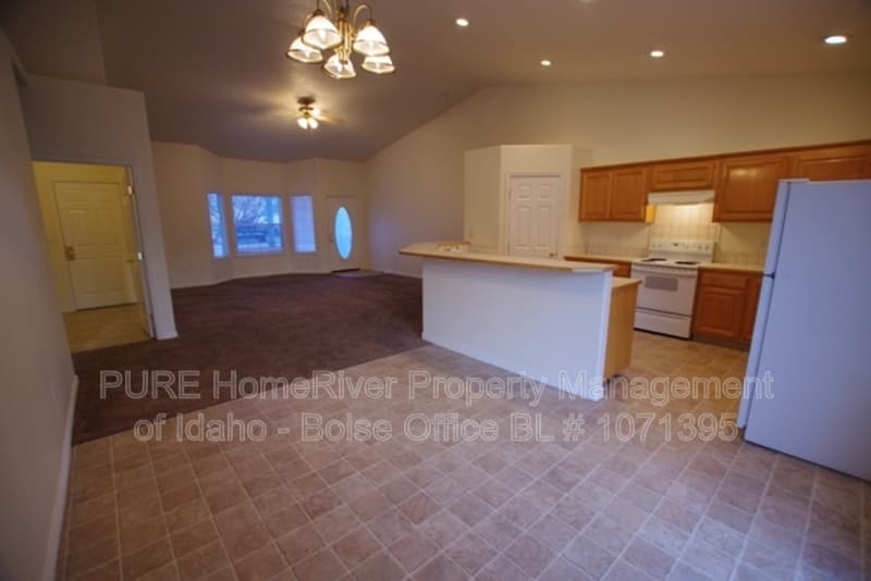 Nampa House: 11791 W Huckleberry Dr